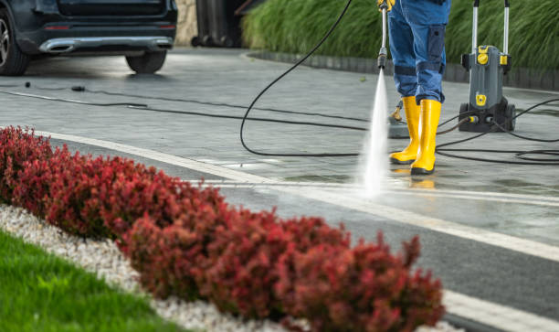 Best Pool Deck Cleaning  in Farrell, PA